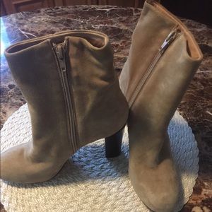 EUC Suede ankle boots by Rose